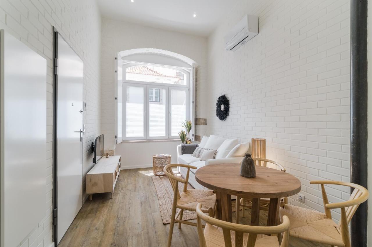 Casa Boma Lisboa - Design Apartment With Private Vegetal Terrace - Lapa VII Bagian luar foto